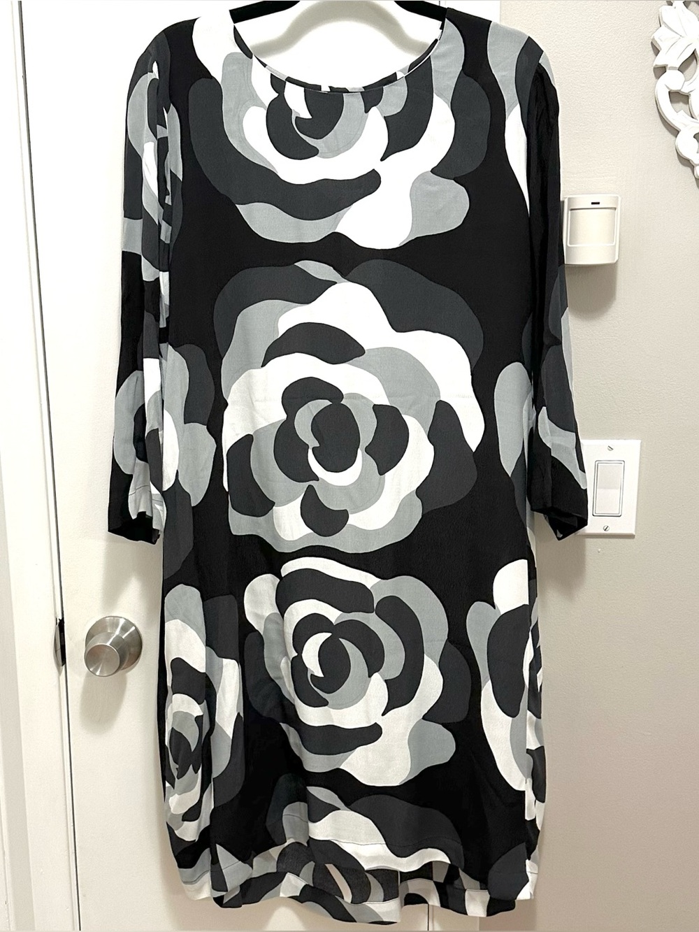 Marimekko Ekaani Viettelys Midi Dress Monochromatic Seduction Rose Print 42 12